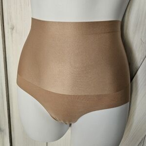 Victoria's Secret high-waisted smoothing panties NWT